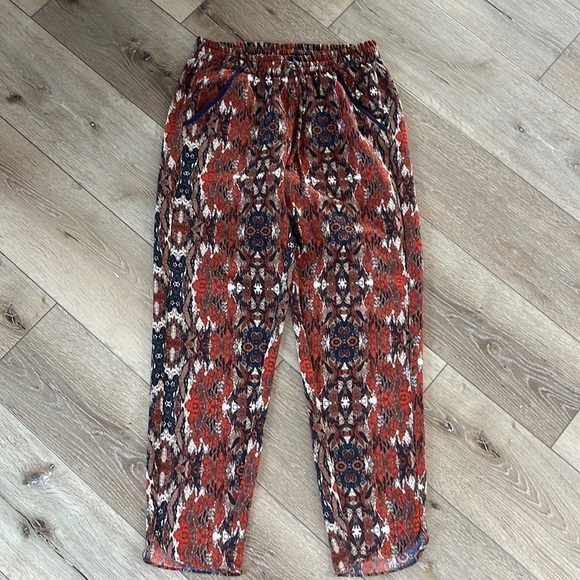 Anthropologie Cartonnier Letna Jogger Pants Red Patterned - Picture 3 of 14